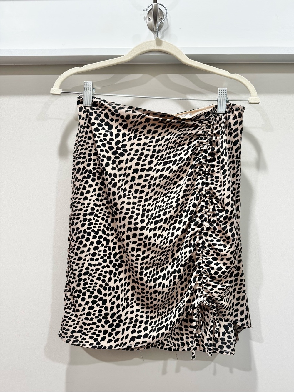 NWOT Fab’rik Ruched Leopard Print Satin Skirt